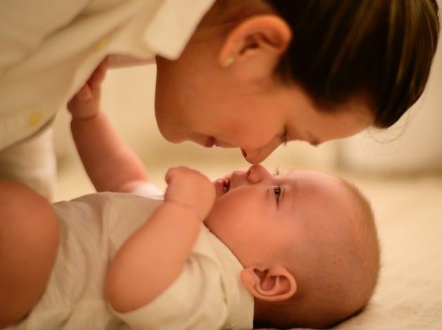 5 Bentuk Stimulasi Yang Bisa Dilakukan Pada Bayi 5 Bulan Agar Cerdas