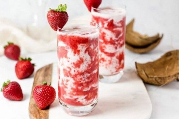 Mencoba Kelezatan Strawberry Milk yang Populer di Korea