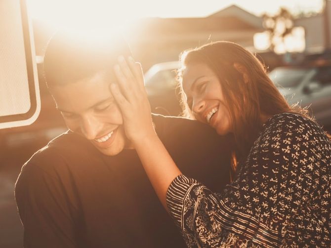 Mengenal 5 Bahasa Cinta Untuk Memahami Pasangan