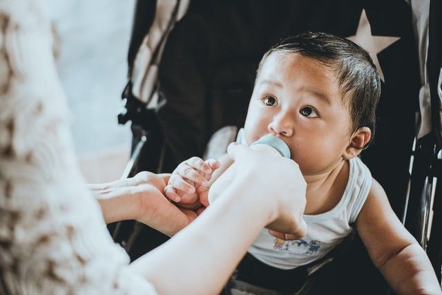 Ibu perlu Tahu! Ini Takaran Susu Formula Untuk Bayi 1 Tahun