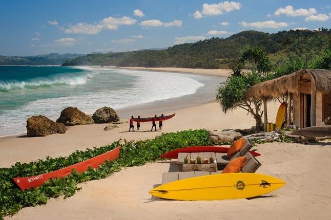 Daftar Pantai Terindah di Indonesia, Pemandangannya Menakjubkan!