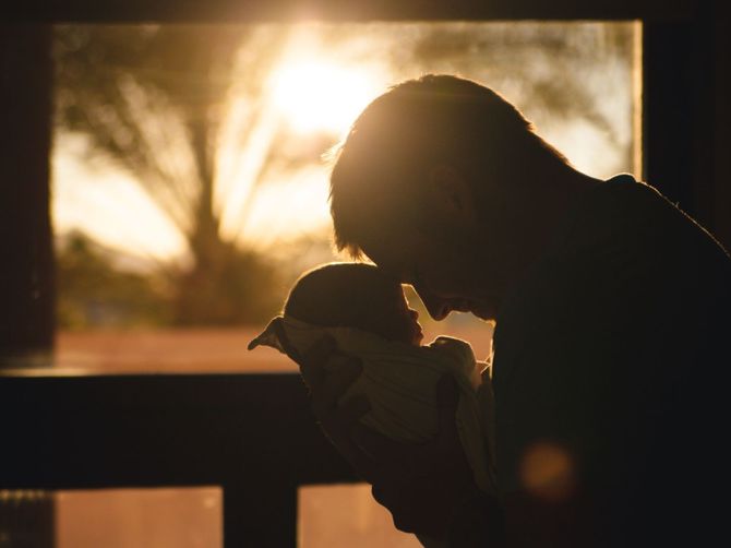 Wajib Tahu Fakta Ini: Baby Blues Syndrome Pada Ayah