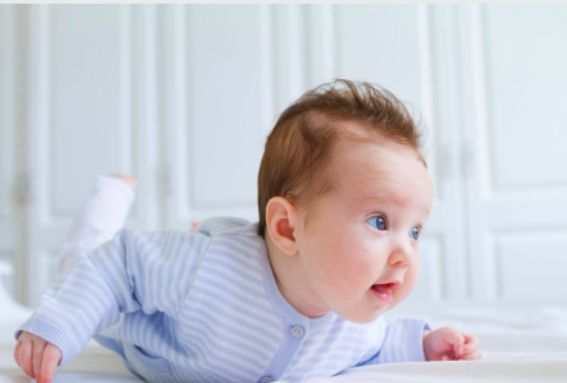 6 Cara Melatih Bayi Tengkurap